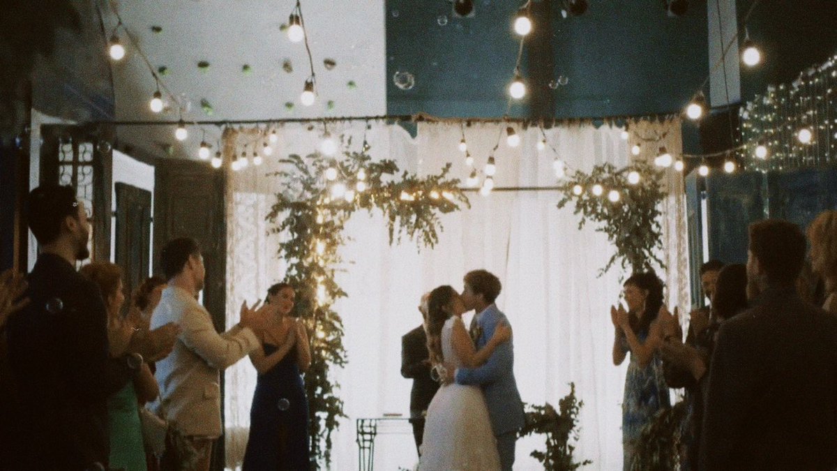 editsnovela's tweet photo. Casamento de Rico e Lou #CaraECoragem https://t.co/unoR1E5Cvb