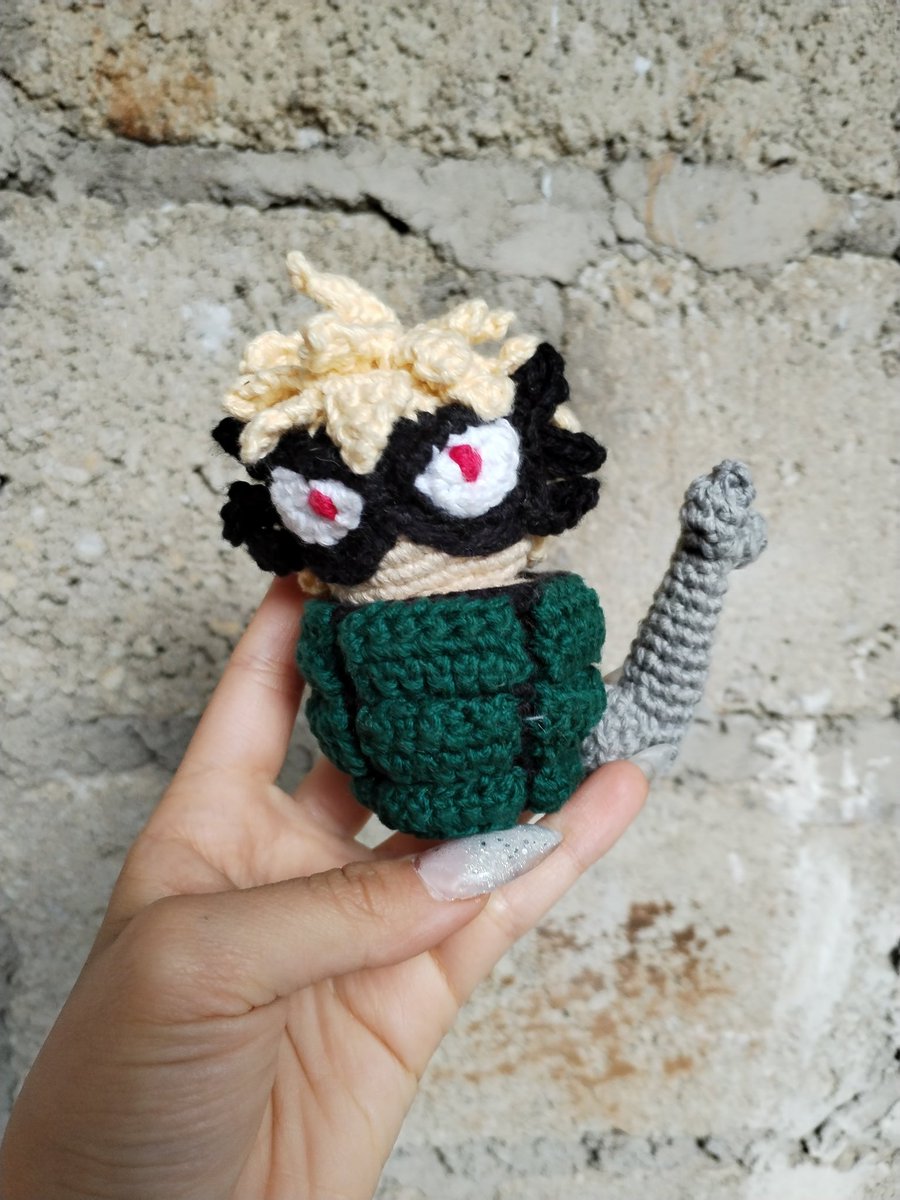 robot_gi's tweet photo. Lo hice para mi hermana, su colita de cambia de lado y tiene sus manos escondidas, también quiero agregarle una crepa ☺️ #crochet #Dynamy #dinama #Bakugo #mha #dynamight https://t.co/19RfVcUgqj