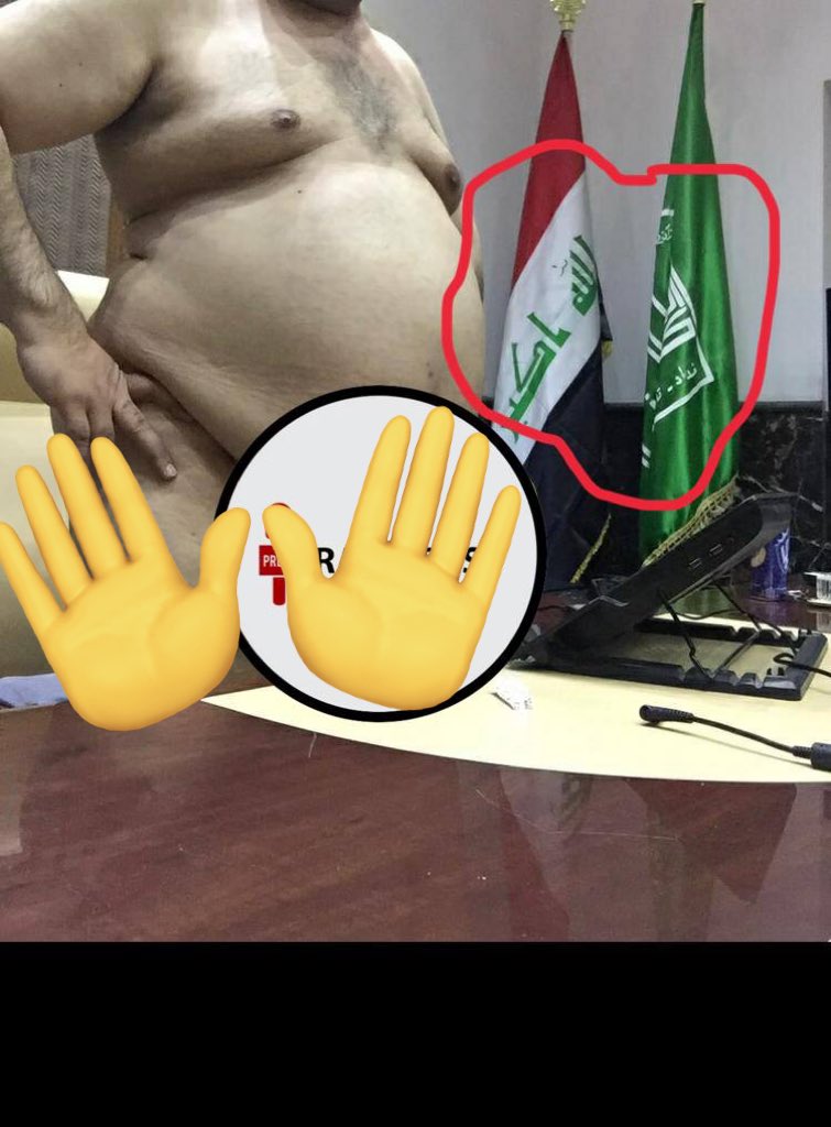 ar_8kn's tweet photo. نقدم لكم السيد المعمم مهدي عبد الامير آدريس علي خان 
رئيس جمعية الصندوق الخيري الاسلامي
وكيل لـ #اربع_مرجعيات في النجف وصديق المالكي

#اخوة_جوجو https://t.co/XIOEZN8Qnu