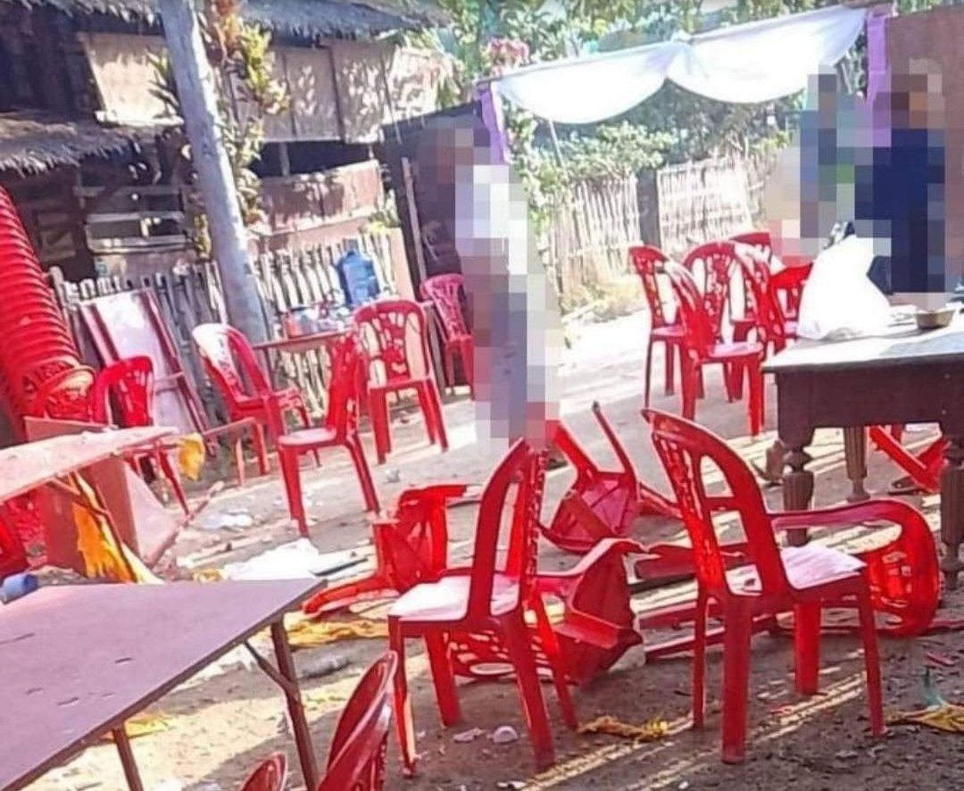 NantEiThandar's tweet photo. At least 16 people including children were injured due to 💣💥,took place a wedding in Wedi vlg,#LongLon tsp,#Dawei district, Taninthayee on Dec29,was done by Pyus, because they claimed K2,00,000 from the wedding, but not paid & set it up. #2022Dec30Coup
https://t.co/1bjeEM4lE9