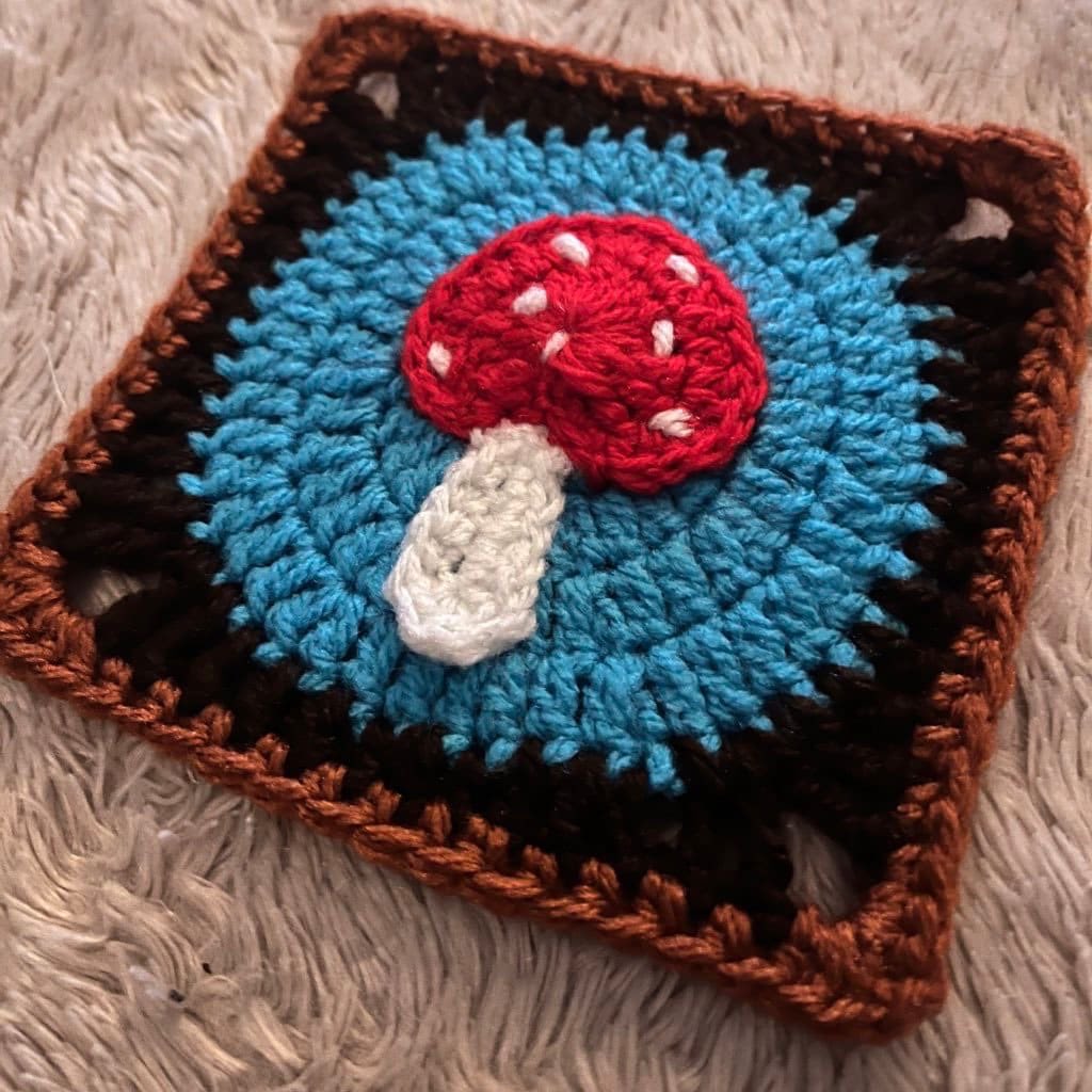 DDCrochetDesign's tweet photo. Crochet Magical Toadstool Granny Square Pattern Instant Download #crochetapplique #sewing #crochetpattern #grannysquare #toadstool #magicalcrochet #MHHSBD #myhelpfulhints #crochetmushroom #crochetfairytale #crochetfairy https://t.co/Z7IUXXMLrL https://t.co/KCnafPg13j