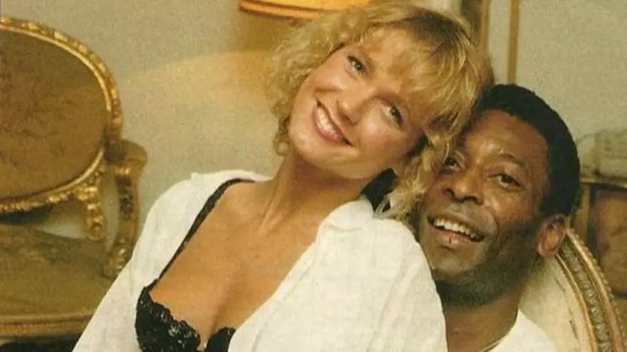 PELÉ O MELHOR DO MUNDO | Nos dejo la mamba negra que supo poner de rodillas ahaaagahahahahalglflñacmelekd jajajaja negro pillo te amamos #GaryLaMambaBlanca