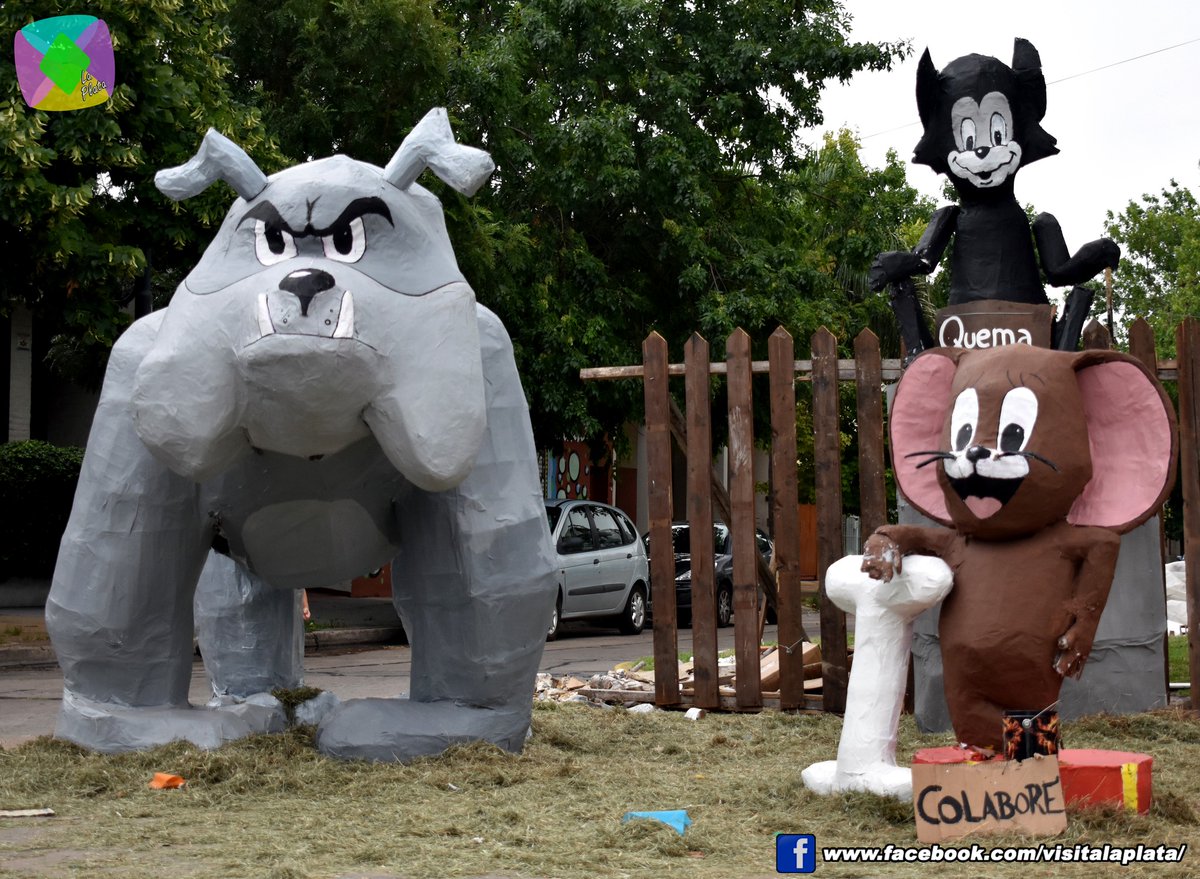 infoblancosobre's tweet photo. Muñecos o Momos en La Plata: uno por uno, los 78 que arderán en Año Nuevo - Info Blanco Sobre Negro https://t.co/OdeLJnG0D4 #AnoNuevo #AnoNuevo2023 #LaPlata #momos #MunecosLaPlata #munecos #quema https://t.co/5G7vAYwiFV