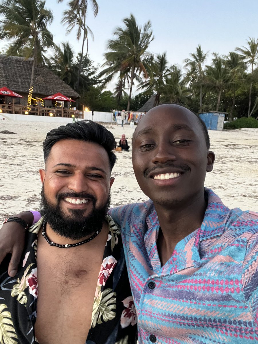JustPavraj's tweet photo. @symbamyk is life of the party 
No more said #symba #party #nyali #sherehe #mlevi https://t.co/KvmX0hcyrm