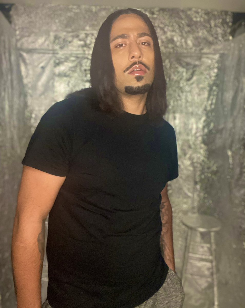 Eddie On Twitter Where Da Hoes At 