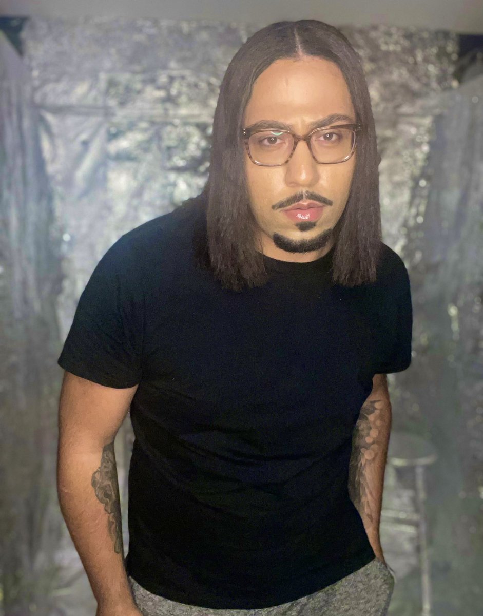 Eddie On Twitter Where Da Hoes At 