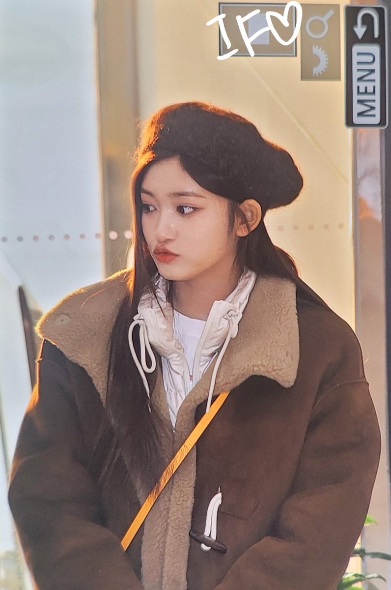 Leeseo_iF's tweet photo. 221230 아이브 이서 GMP 출국 프리뷰  #IVE #아이브 #이서 #Leeseo https://t.co/KhhD5o9C5R
