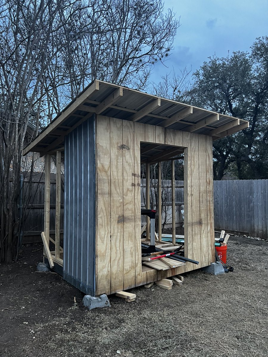 DrJenny9's tweet image. Day 5 of pottery shed build.  More progress! The freeze last week required a pause. #pottery #buildingstuff