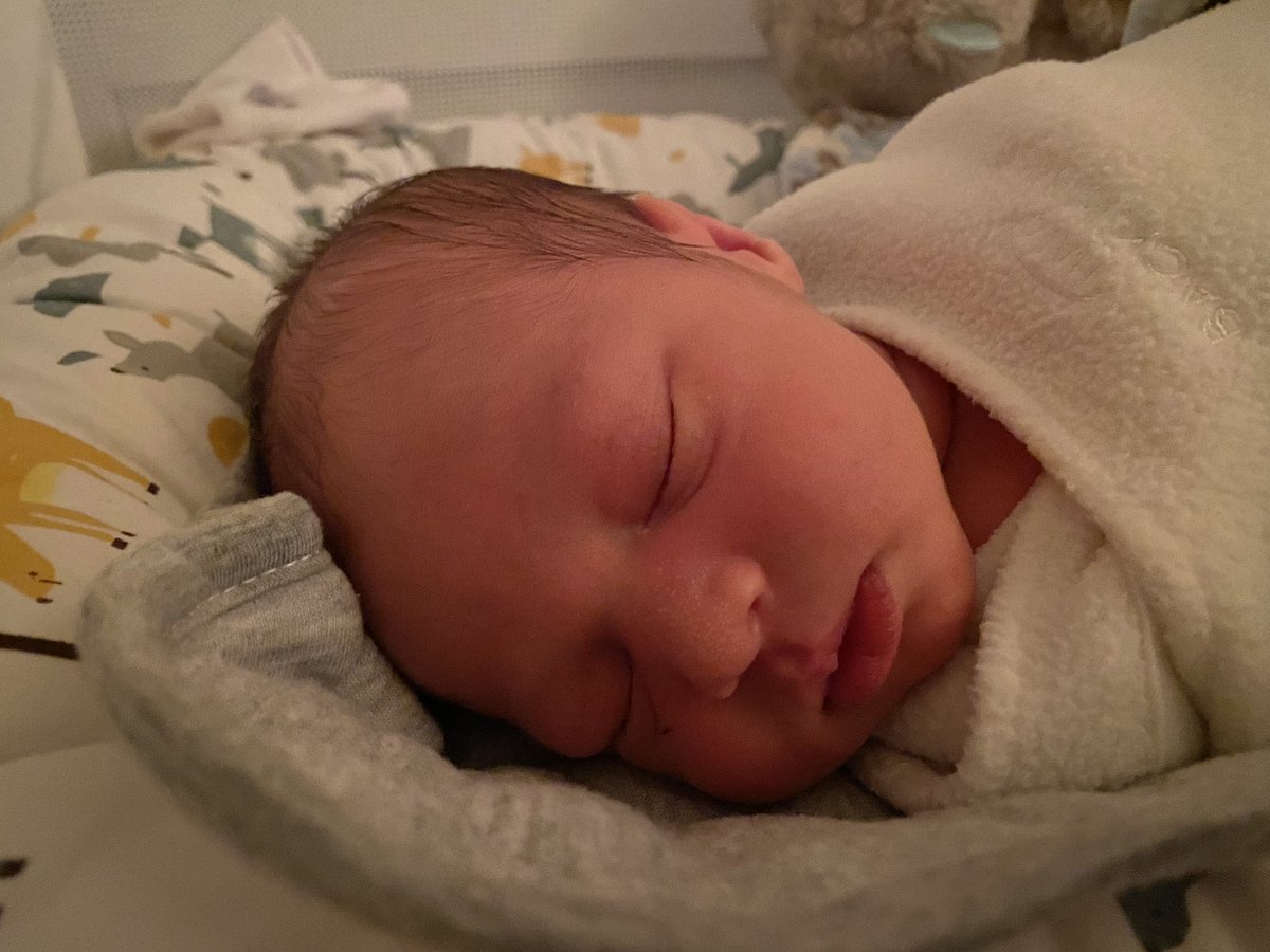 _lillianngrace's tweet photo. It still hasn’t hit me yet that I just popped this little guy out a week ago .. https://t.co/ZvTF9ynt5w