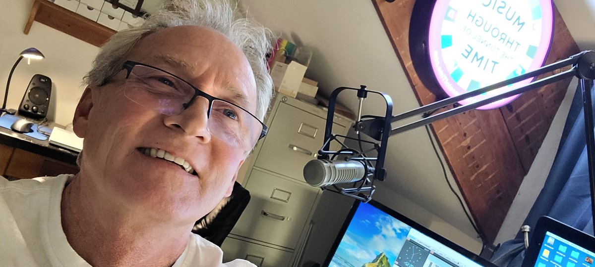 TunnelofTime's tweet photo. Join Radio Veteran Big John Bina of B101 and 92PRO-FM from "back in the day", and me, R.J. Heim, for a special Live Broadcast on Saturday, New Year's Eve Day, 12 noon, for some great music and fun! "Music Through the Tunnel of Time" https://t.co/Y8vJvpP7mp https://t.co/N1PNhZdLA1