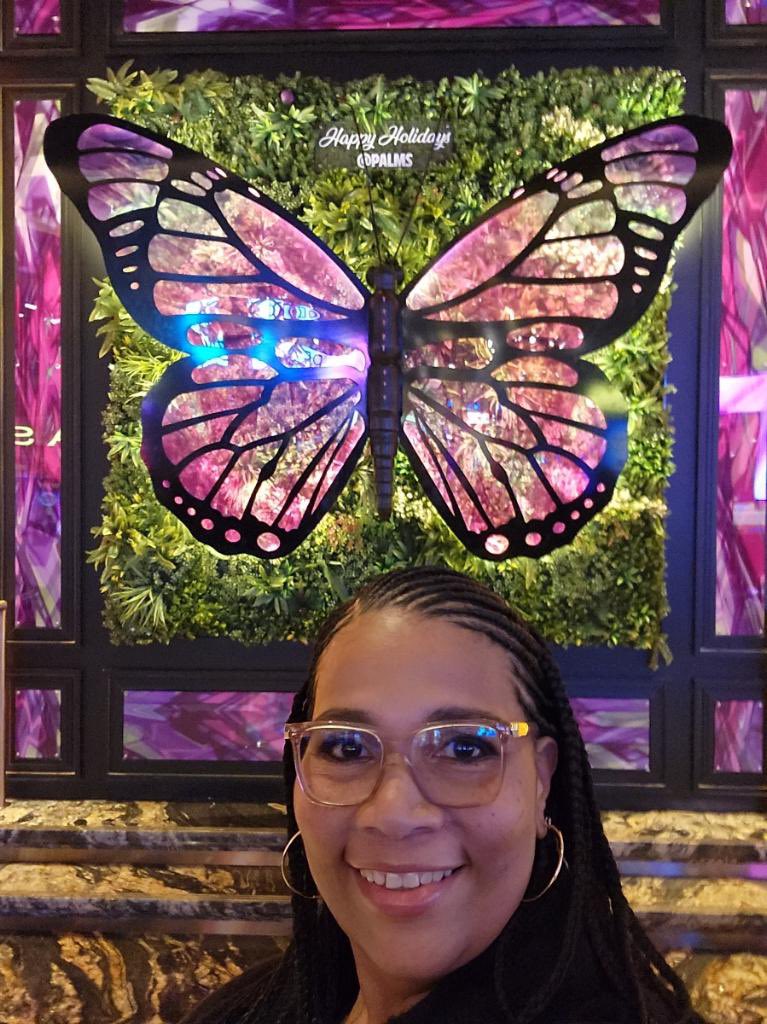 niqueebabiee's tweet photo. How cute is my mommy 😍 #Butterflythoughts 🦋 https://t.co/iPkCstXEOT