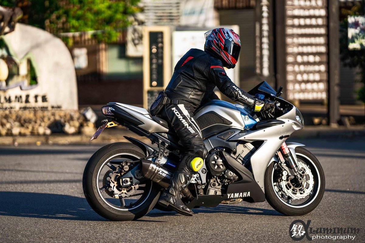 bsyuan696's tweet photo. Stop and looking around!
#YAMAHA #ヤマハ
#ヤマハバイク #YamahaFZ1
#FZ1 #FZ1N #FZ1S #FZ1Fazer
#FZ1GT #FazerGT #FZ1R #FazerR #RN16 #5VY #YZFR1 #YamahaR1 #R1 https://t.co/0veyK8Srtk