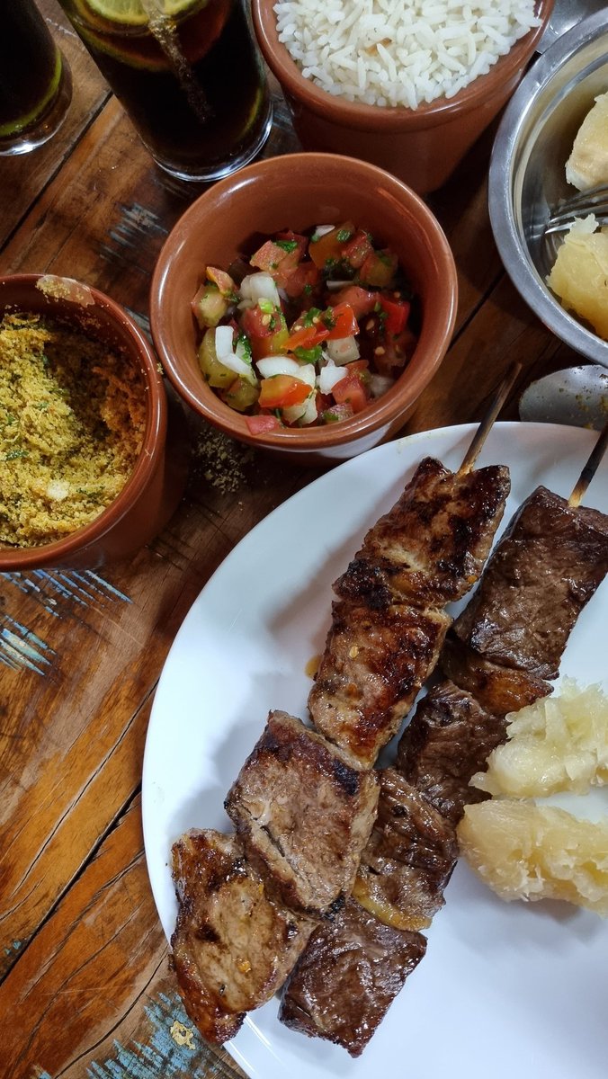 Andherluiz's tweet photo. Noite agradável com meu amigos, comer e rir com eles me faz bem 🤩
@rafaelmilanienf @paulllovicctor @carolpimenta7 @lucas7ldp @mih_verao https://t.co/xhLIoRpboJ