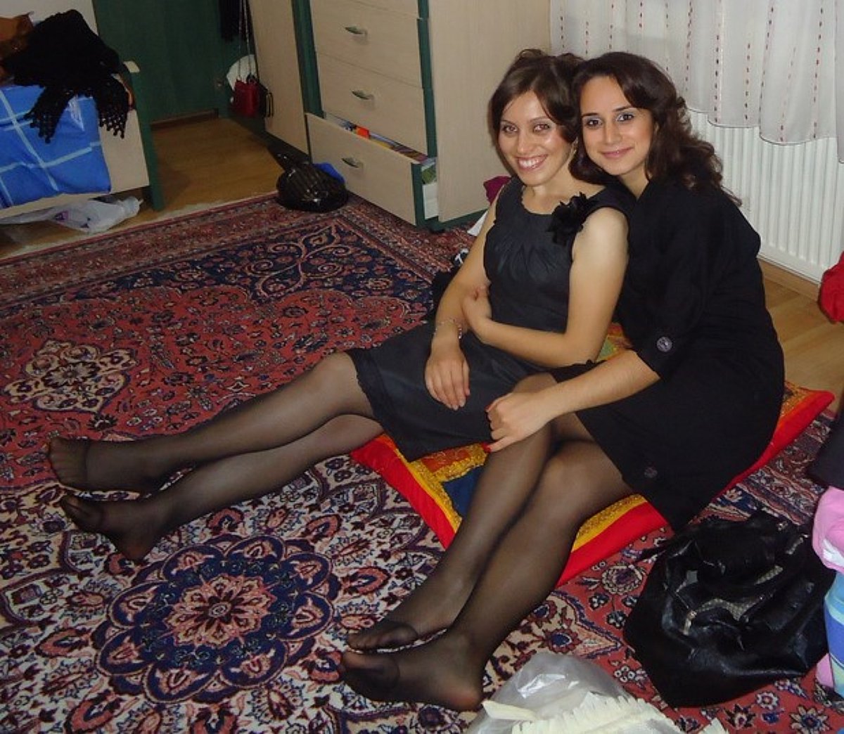Amateur Pantyhose On Twitter Legs And Feet In Black Pantyhose 