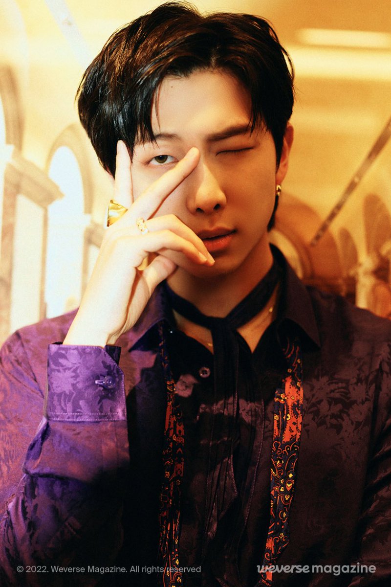 JMLOVEMODE's tweet photo. [위버스 매거진] #BTS PERFORMANCE QUIZ PHOTO  (1) https://t.co/35ghtQ1gYD