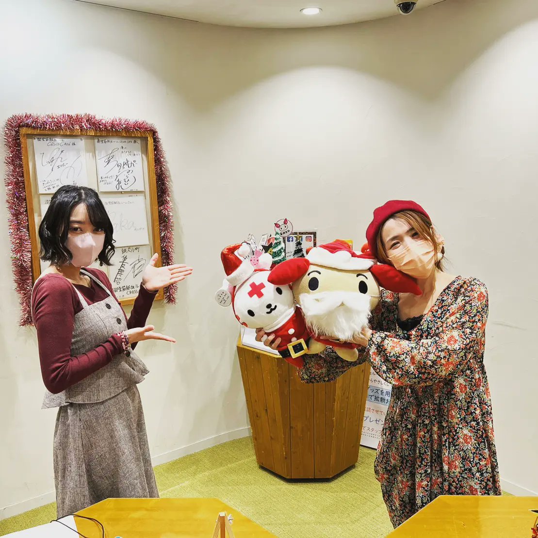 chako0723's tweet photo. こないだの献血ルームでの写真、担当者の方からもいただきました✨

今日は明日の兵庫県立芸術文化センターライブのリハ！！

久しぶりのアコースティックバンドセット楽しみです(⁠*⁠´⁠ω⁠｀⁠*⁠)

行ってきますー。

#chako 　#CROSSCAFE 　#献血ルーム　#音楽　#シンガーソングライター 　#ssw https://t.co/orv5ZM3fnd