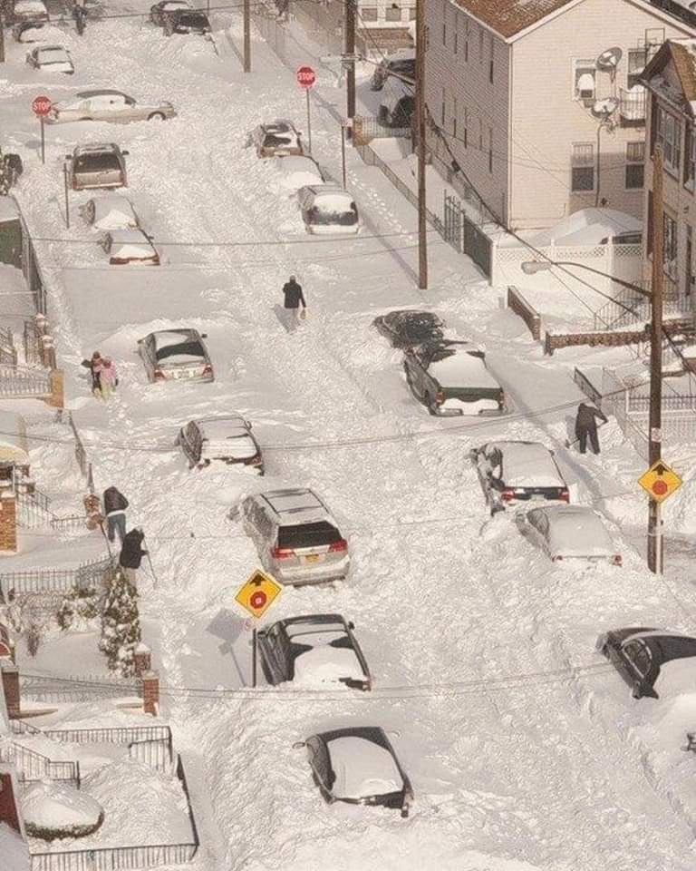 AlertaMundial19's tweet photo. New York 🥶🥶🥶🥶🥶 https://t.co/OmoSdBPzdc