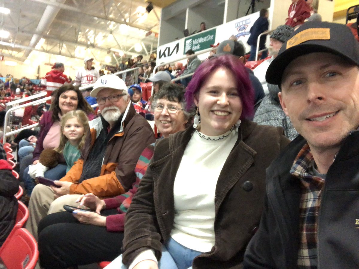 AndrewDavidSwa1's tweet photo. @fightingsaints Thanks for a great night in town! https://t.co/m2oq6DtGeL