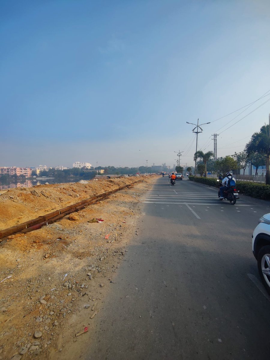 sselvan's tweet image. Lot of places in our city #Hyderabad, there is making of #BicycleLanes for the benefit of #Cyclists or if not, #Footpaths are being made for #Pedestrians 

#IDLLake @zckukatpally @ZC_SLP @ZC_Khairatabad 👏

All Encroachments are being removed @CYBTRAFFIC @KTRTRS @arvindkumar_ias