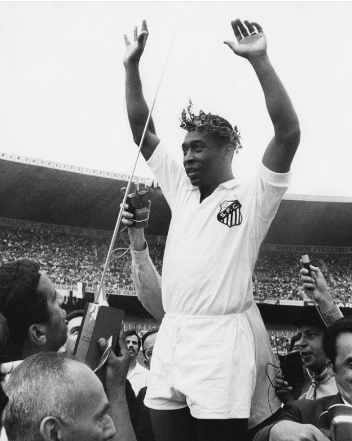 RameshMural's tweet photo. Soccer legend Pele'
@FIFAcom @Pele @FOXSoccer @ChampionsLeague @brazillegend https://t.co/DK9FKXQwK6
