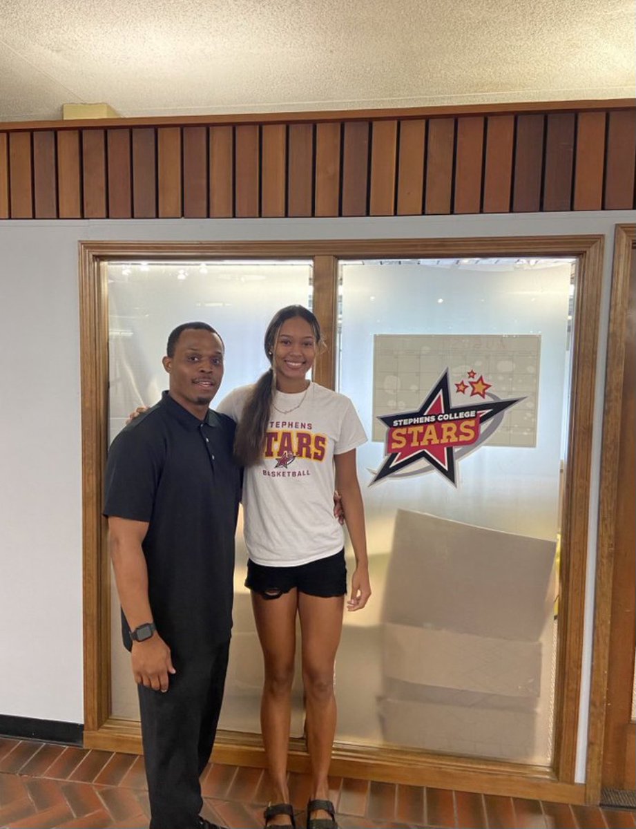 SyderahF's tweet photo. very greatful and excited to announce that i have commited to Stephens College to further my athlethic snd academic career! Thank you to all my coaches, teammates, and most importantly my family for supporting, believing, and pushing me to become who I am today!! Go Stars!!βοΈβοΈβοΈ https://t.co/hevTFJPCbJ