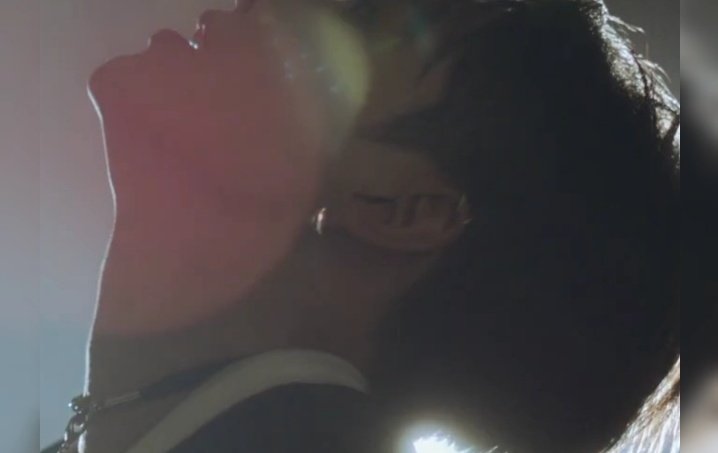 98CONTENT's tweet photo. OMG KIM HONGJOONG https://t.co/FEzw4UFYRF