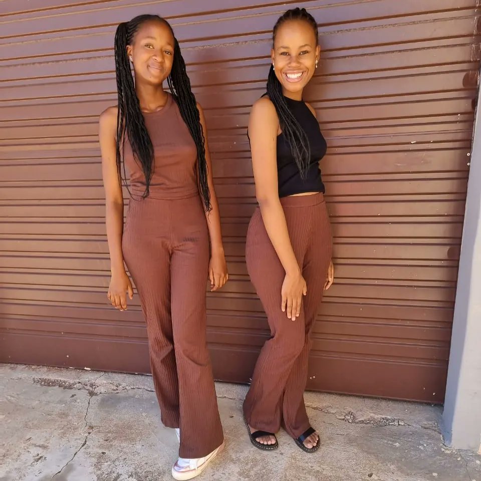 JackMakgabo's tweet photo. Watching this three grow has been my greatest gift and I am thankful to the man above for the blessings he has bestowed upon me #theoreticalthoughts #nonepoeticthoughts #enhle #orania #MampintshaMemorialService https://t.co/Jk9wdG1b0F