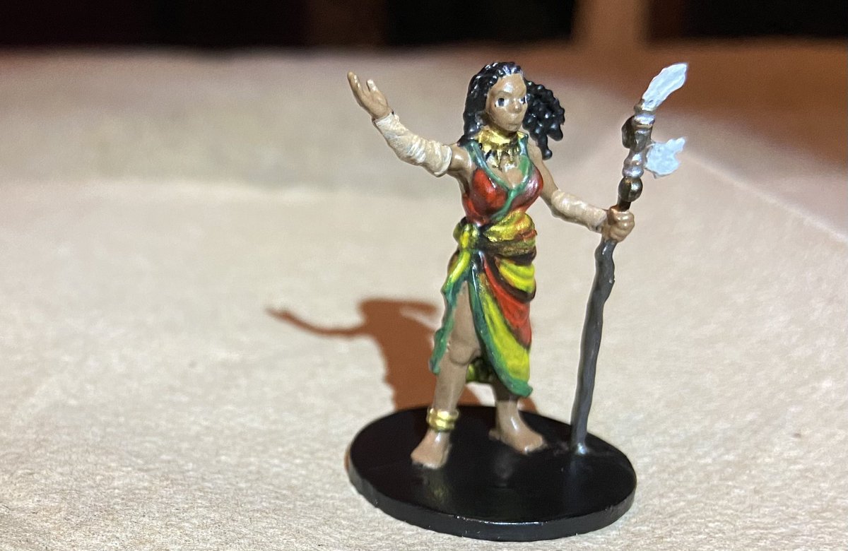 shadowomyn's tweet photo. Last investigator miniature for #MansionsOfMadness done!  At least until I open up the expansion.  I regret not trying a wash on this one- it’s a bit flat.  #paintingminiatures https://t.co/CrhqmwX0Q0