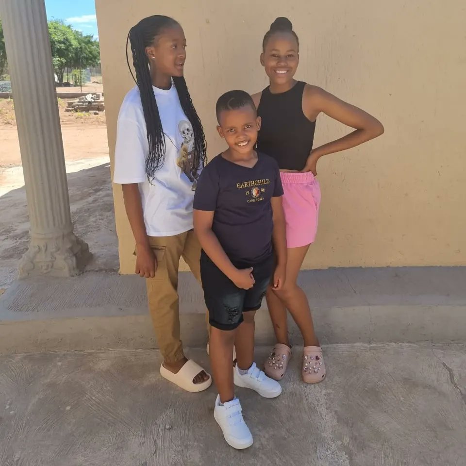 JackMakgabo's tweet photo. Watching this three grow has been my greatest gift and I am thankful to the man above for the blessings he has bestowed upon me #theoreticalthoughts #nonepoeticthoughts #enhle #orania #MampintshaMemorialService https://t.co/Jk9wdG1b0F