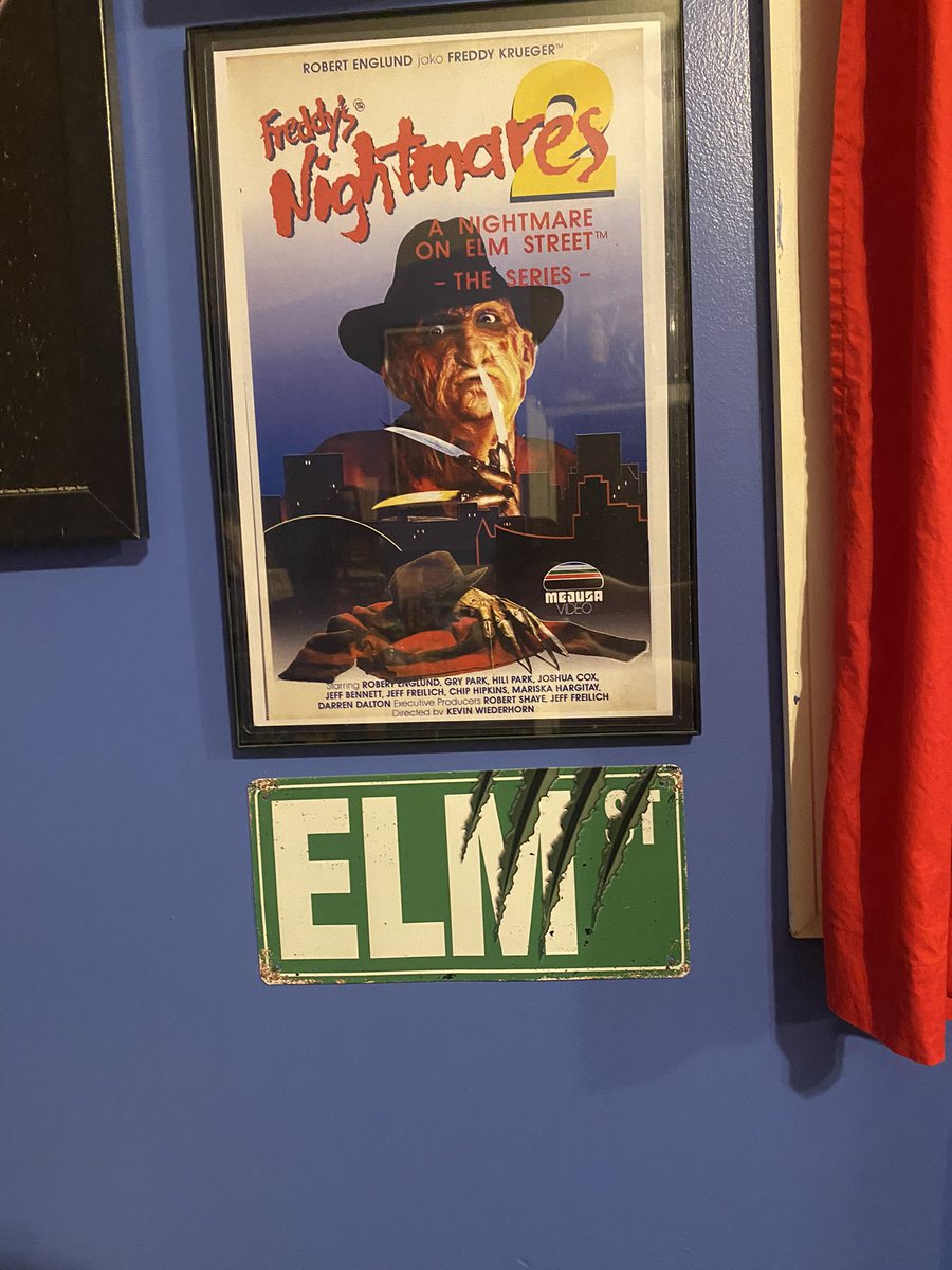 MoescatoB's tweet photo. Last one #ElmSt https://t.co/NAsfzXDB2D