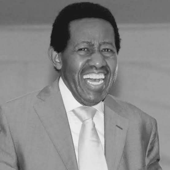 LuisValLe_A's tweet photo. -Mi hija me habló llorando, decía que el Rey Pelé era su abuelito 😭 https://t.co/hQARKQubAw
