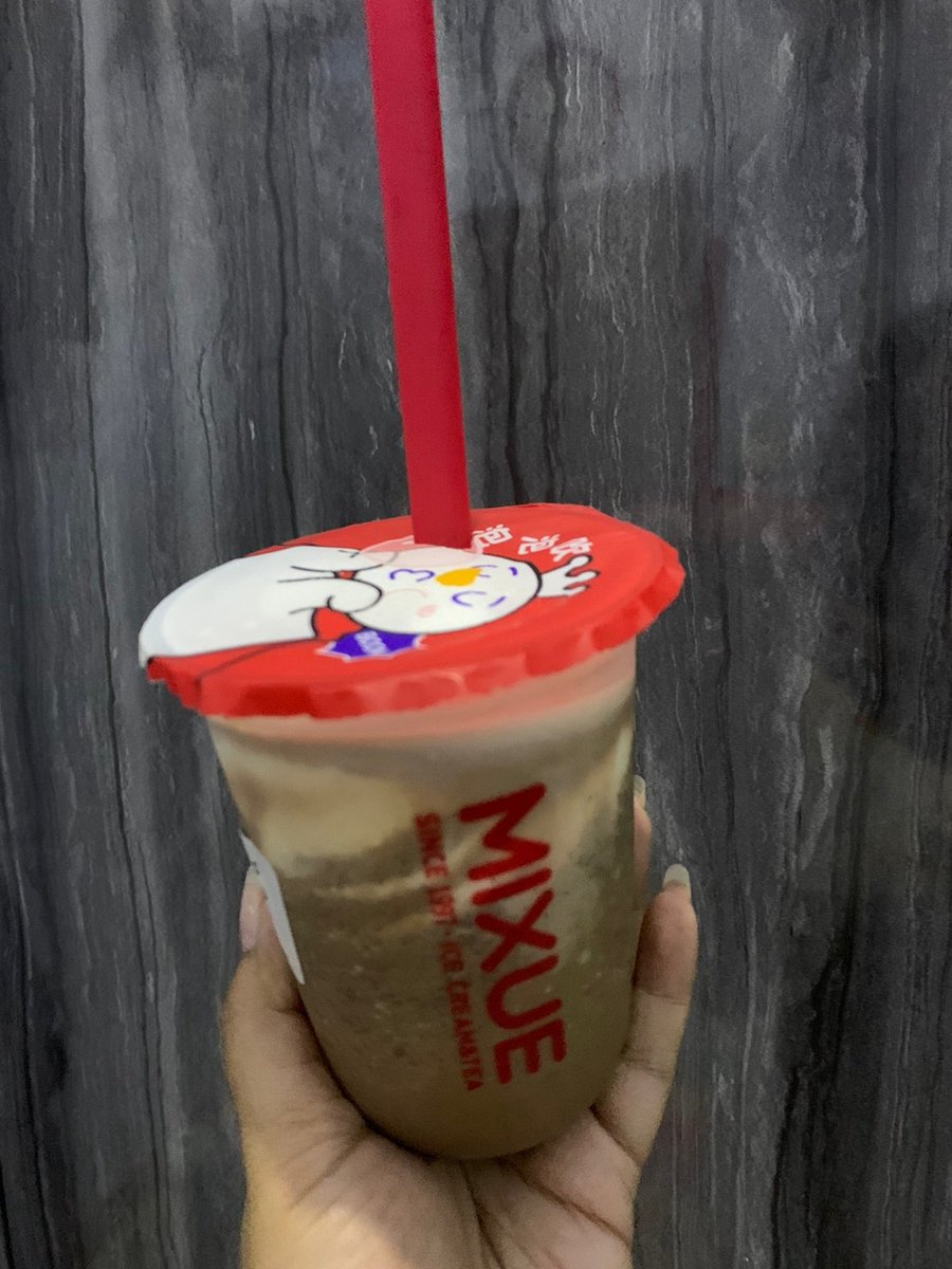 vtycaLie's tweet photo. wo you binciling #Mixue 🤣 https://t.co/rzTW64vKRf