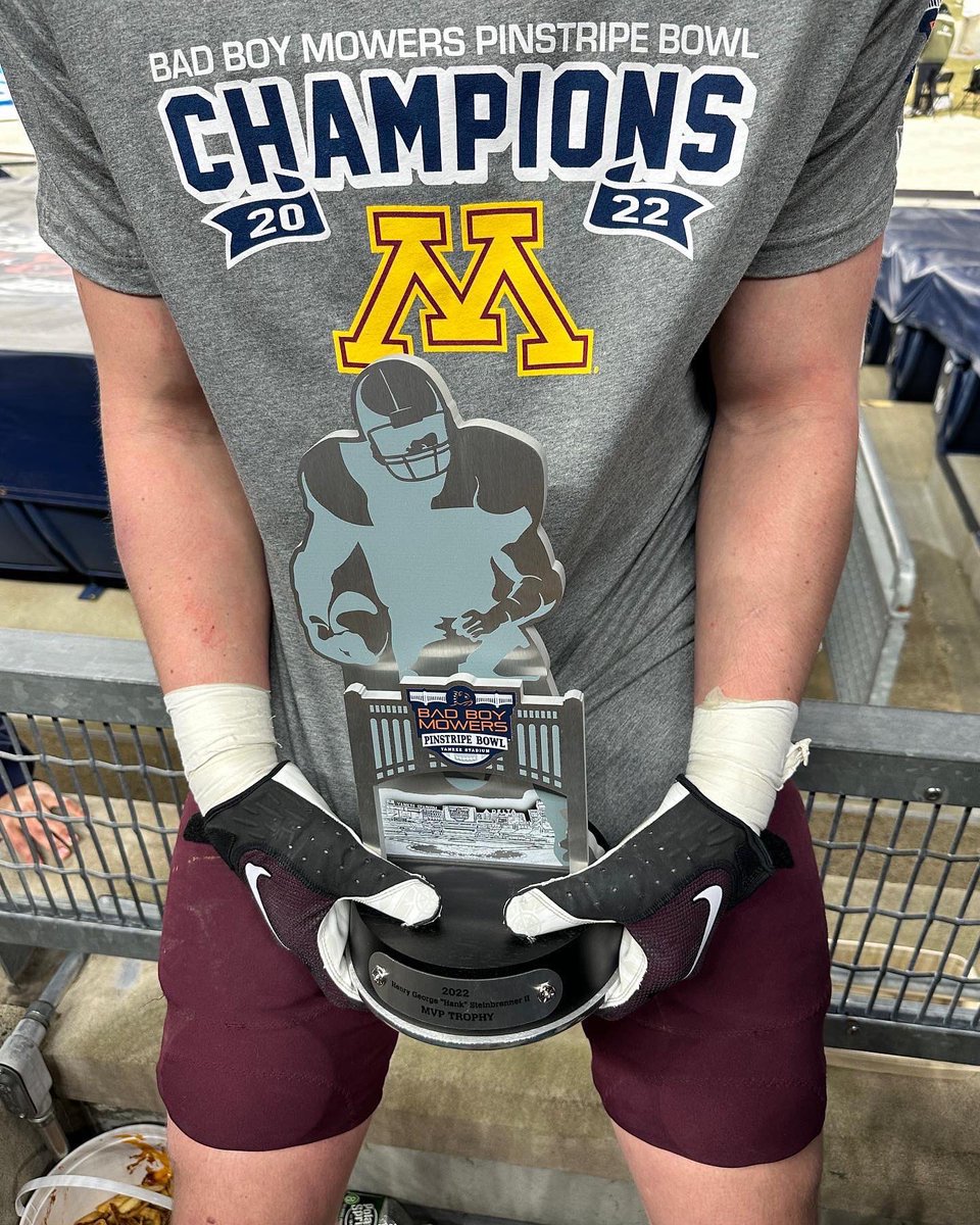 MVP!!!!!🔥👀

RG alum, the man of the hour, and your 2022 Henry George “Hank” Steinbrenner II MVP Trophy belongs to Coleman Bryson🔥🔥👏! 

Congratulations @coleman_bryson1!!  so proud of you🦅 Love you kid!! You deserve it all🔥