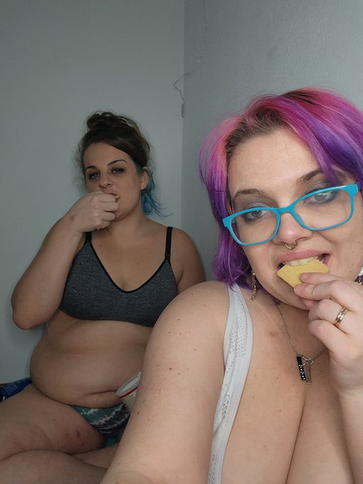 Join us now live on https://t.co/UTFGOGmy5p https://t.co/cI5ZS2ikWG<a href="/tag/milf"class="tags"><span>#milf</span></a><a href="/tag/onlyfans"class="tags"><span>#onlyfans</span></a>