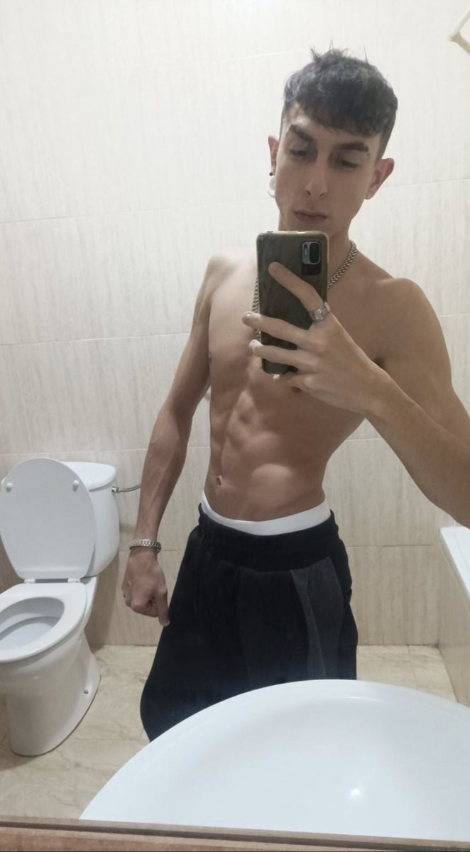 heteroseng4's tweet photo. Os damos las buenas noches con Victor, le dedicáis una paja?😏
https://t.co/rRIdj430C0 https://t.co/zFoLFTSUdO