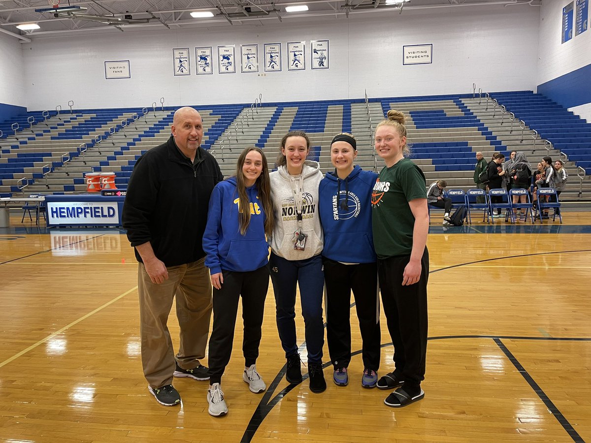bmgsvc's tweet photo. Nice when those @Erudite_Hoops teammates come out to support one another. @LaneyGerdich @BrookeMcCoy21 @TSydeski @katebotti25 https://t.co/7uGsfl5bHf