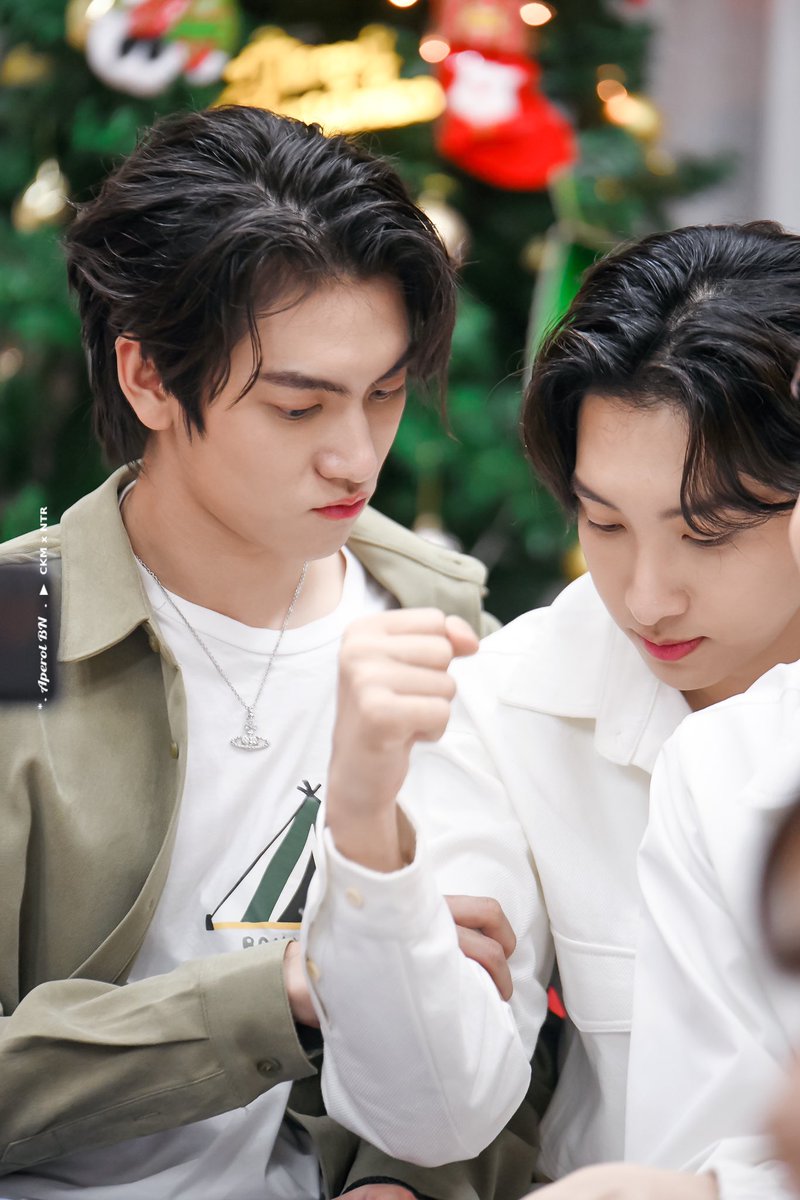 aperol_wine's tweet photo. ` มอร์นิ่งค้าบบบบบบบบบ 💗✨

@Bossckm_ #ShawtyBoss 
@Noeul_lee6 #MagentaBoy 
#BossNoeul #BoNoh https://t.co/aWV5zKs3JZ