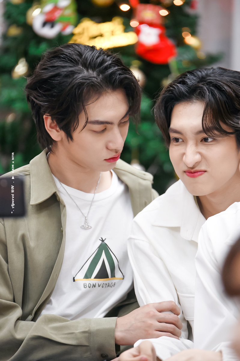 aperol_wine's tweet photo. ` มอร์นิ่งค้าบบบบบบบบบ 💗✨

@Bossckm_ #ShawtyBoss 
@Noeul_lee6 #MagentaBoy 
#BossNoeul #BoNoh https://t.co/aWV5zKs3JZ