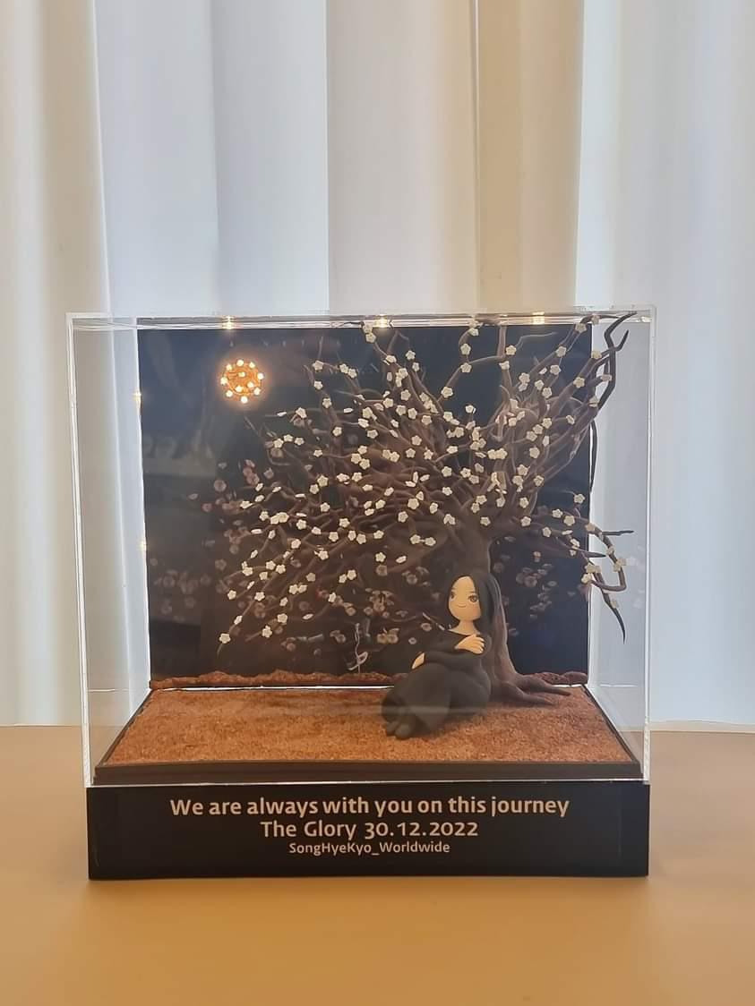 GlobalSHKUnited's tweet photo. We originally planned for #TheGlory Billboard to our Kyo but we saw that Netflix placed a lot of billboards in Korea. 🤗

So here is our The Glory project. Thank you to the countries that participated. 🤩

Meet little Moon Dong Eun 🥰 https://t.co/8OL643kpkY