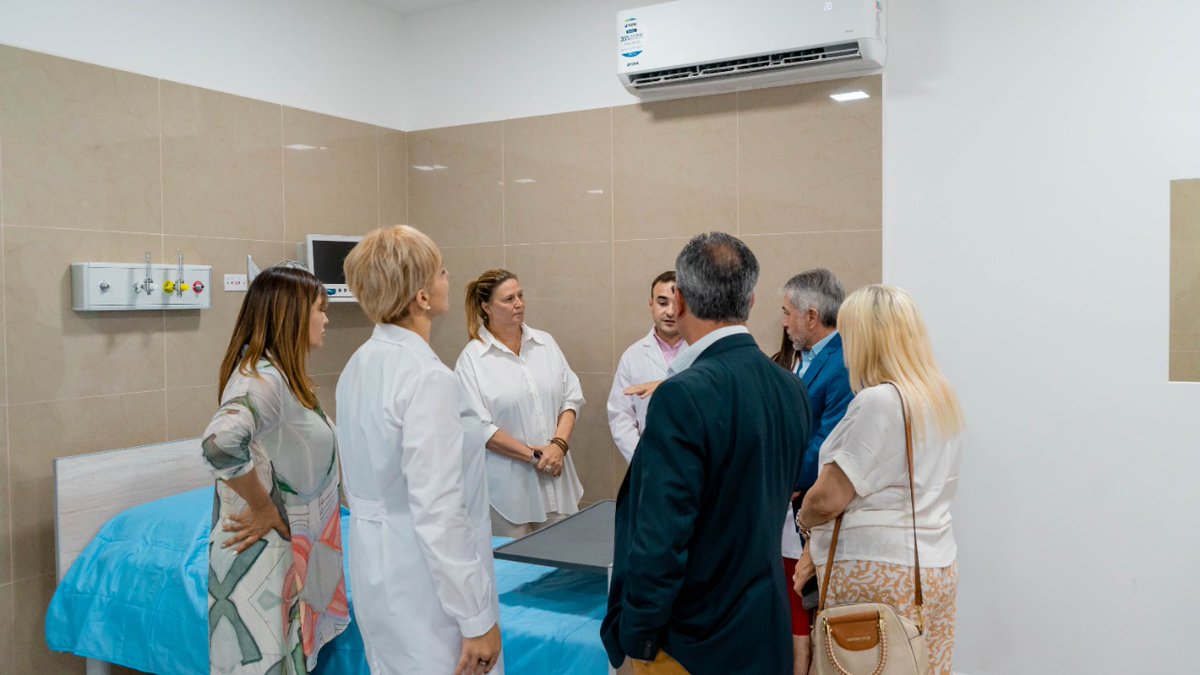 GabyPedrali's tweet photo. ¡Estamos transformando la Obra Social de la provincia sumando un nuevo servicio para sus afiliados y afiliadas! Junto a @mclaudiaortiz y @amolinalarioja dejamos inaugurado #APOS24 que comenzará a prestar servicio el lunes 6 de febrero; las y los invito a informarse y adherirse. https://t.co/5Iw7kO1NM9