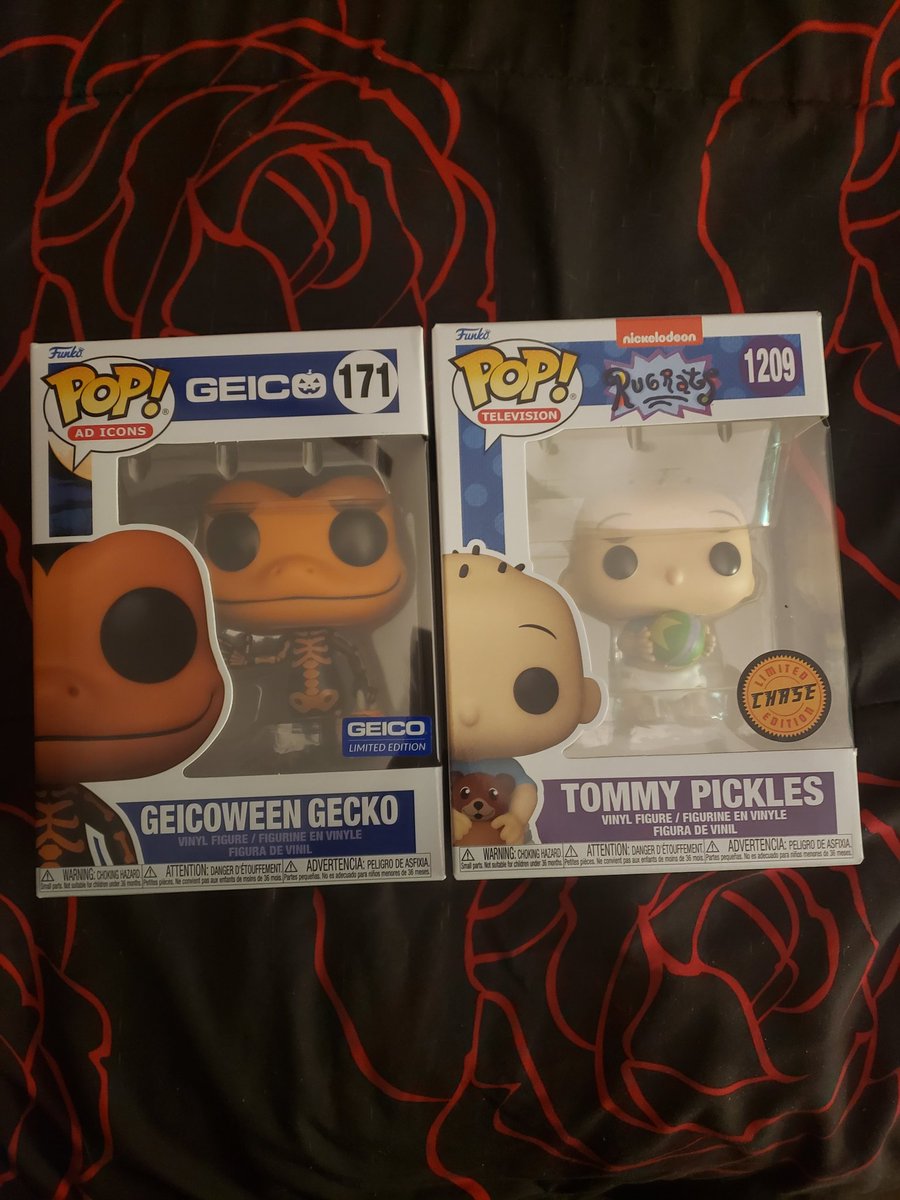 OctoGamingYT's tweet photo. Holy shit! Picked these up for $11.99 each today! So pumped! #funko #geicoween #geico #rugrats #funkochase #funkoPOP #chasepop #collector #nerd #90skid #funkofam https://t.co/9hINqZ6Qsk