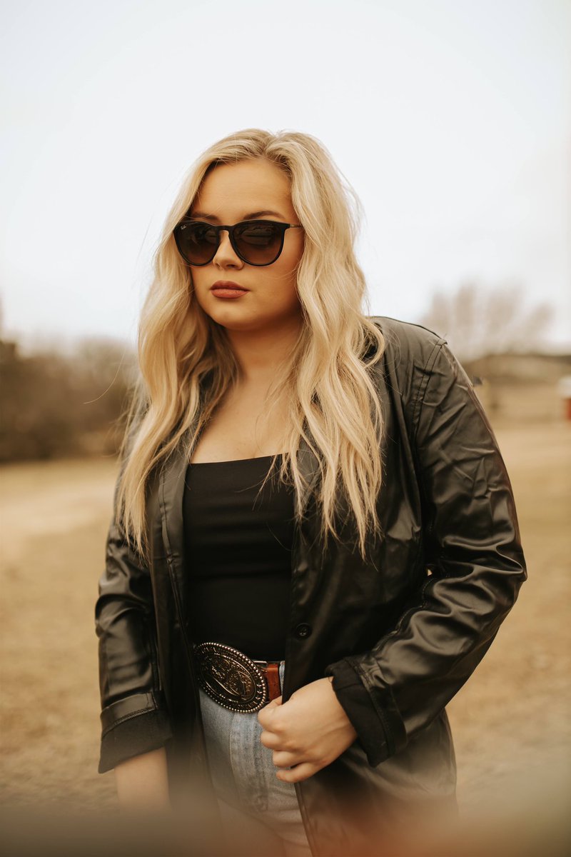 briannatucker23's tweet image. Stuck between "I'm proud of myself" and "I gotta work a little harder".