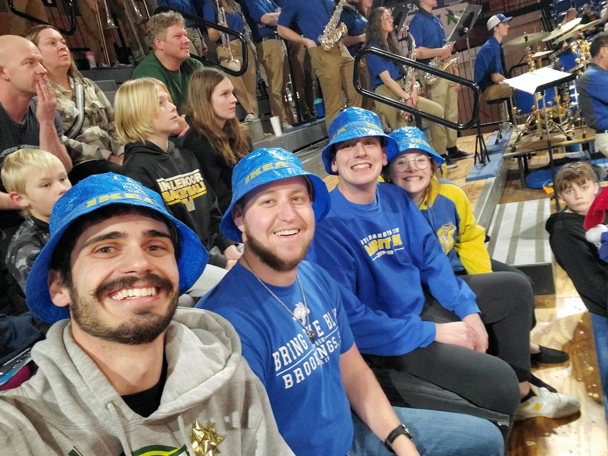 GrantEllis1815's tweet photo. Finally got tickets to a Mens game! #GoJacks #FeartheFruit #AppelJacks #boondocksnation #ikeahats @LukeAppel13 https://t.co/5w3V8l5p16