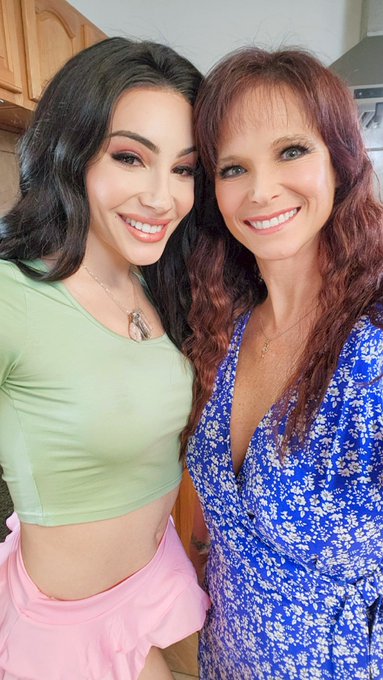 What a fantastic day with the stunning @ArielDemure for @MileHighMovies @TranSensual &amp; @RickyGreenwoodX<a class="tags" href="/tag/arieldemure">@arieldemure</a><a href="/tag/touchmywife"class="tags"><span>#touchmywife</span></a>