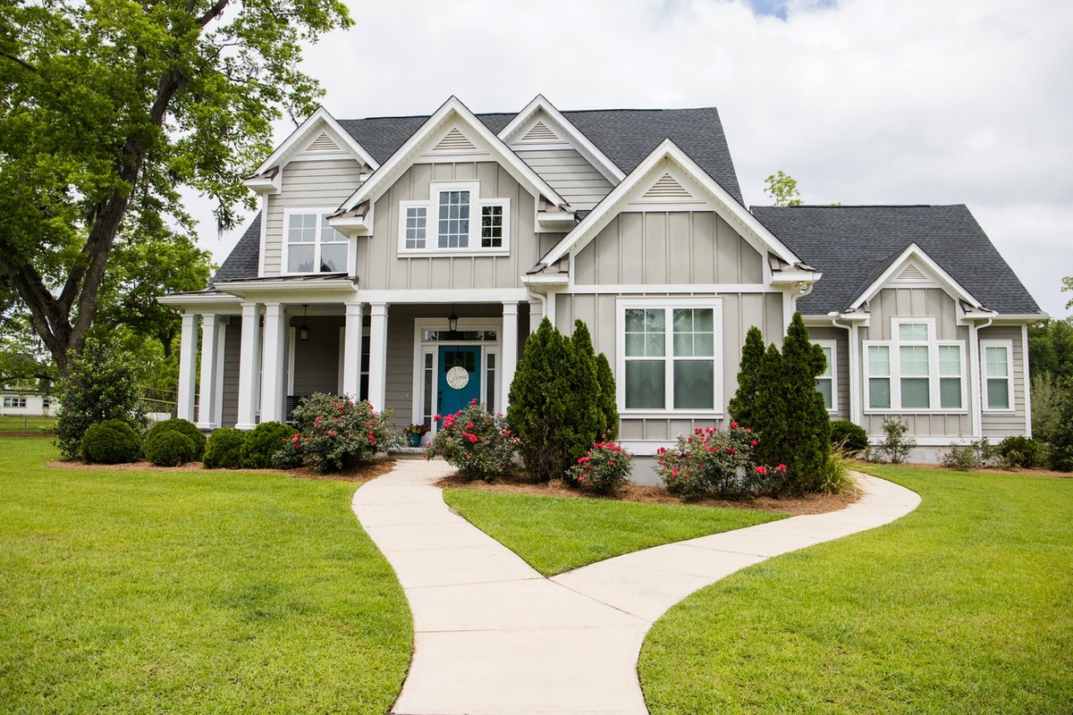 TurfKingLawn's tweet photo. Turf King has three lawn care programs to fit all of our customer's unique needs! We have Budget, Premium and Premium TLC lawn care programs that are meant to help our clients in the ways that they... more at https://t.co/YzH0jXA7VH https://t.co/dJlrDuH5Fn