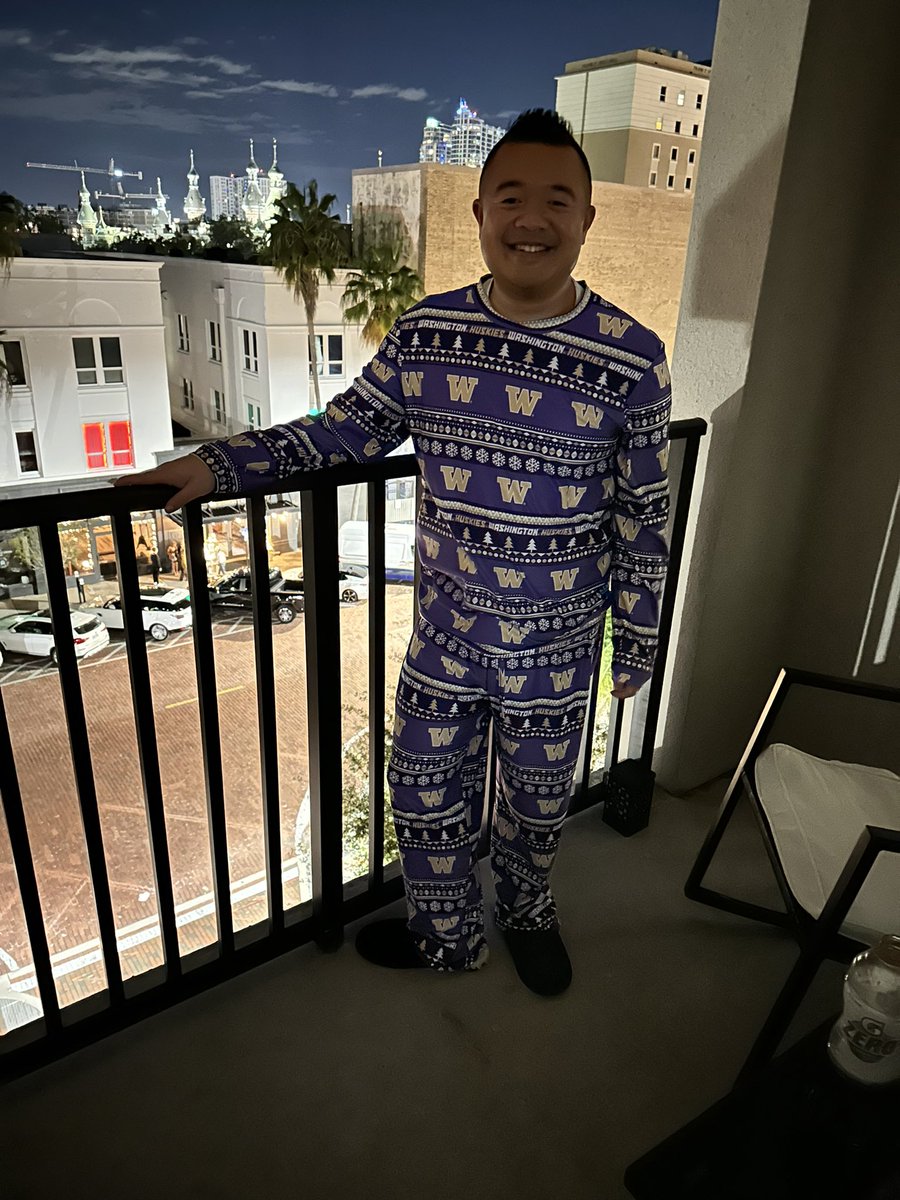 wongj3's tweet photo. Ready to go #AlamoBowl https://t.co/B3rMR7BxyH