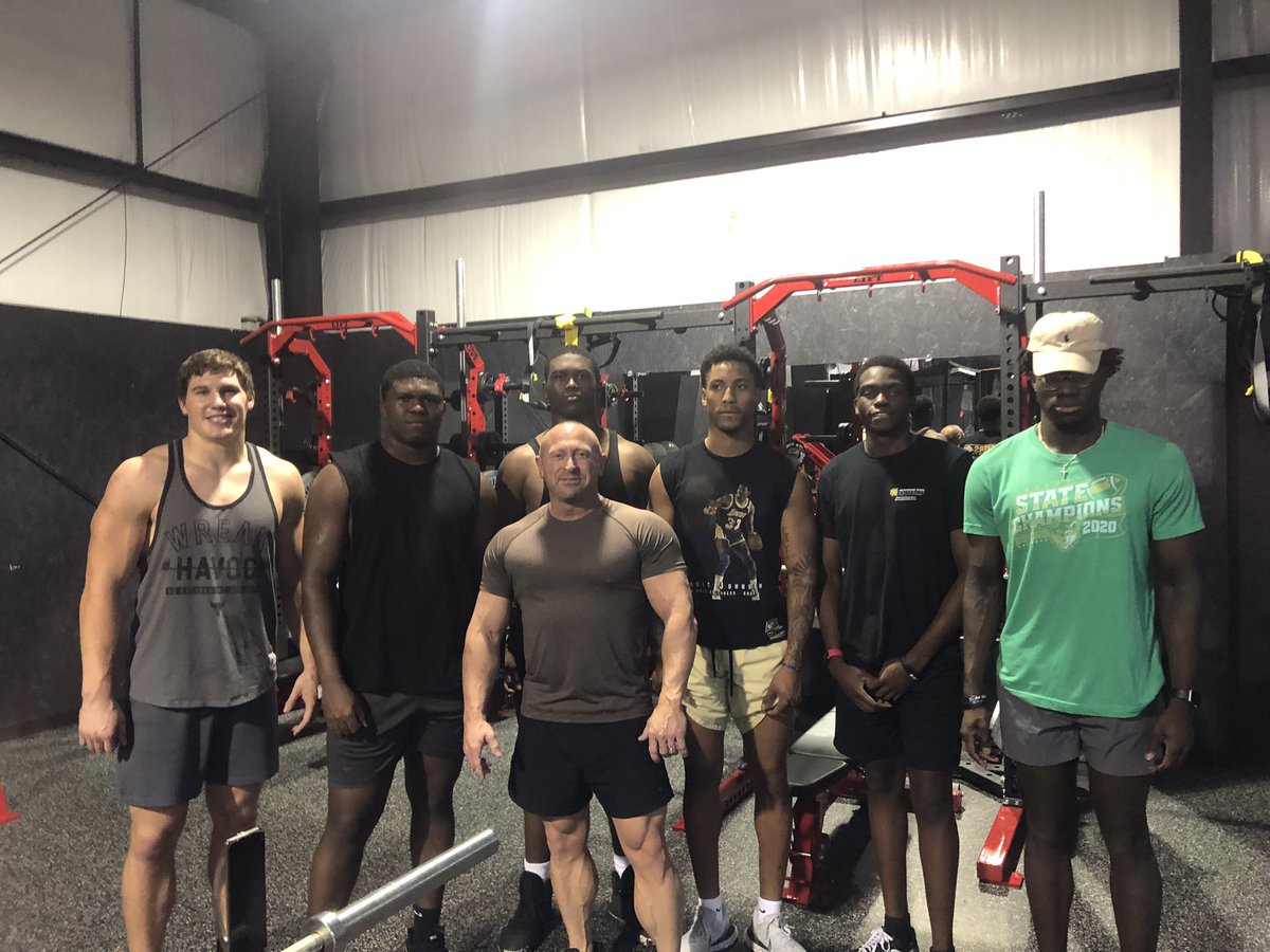 Great upper body/core workout followed by a large post workout meal. Great effort men. Keep grinding! <a href="/43kilam/">likk</a> <a href="/Paul_Mubenga458/">Paul Mubenga</a> <a href="/Japhet73744407/">Japhet Mubenga</a> <a href="/EvanDiMaggio2/">Evan DiMaggio</a> <a href="/TimiOlawole/">Timi Olawole</a> <a href="/eman_Malala/">Emmanuel Malala</a>