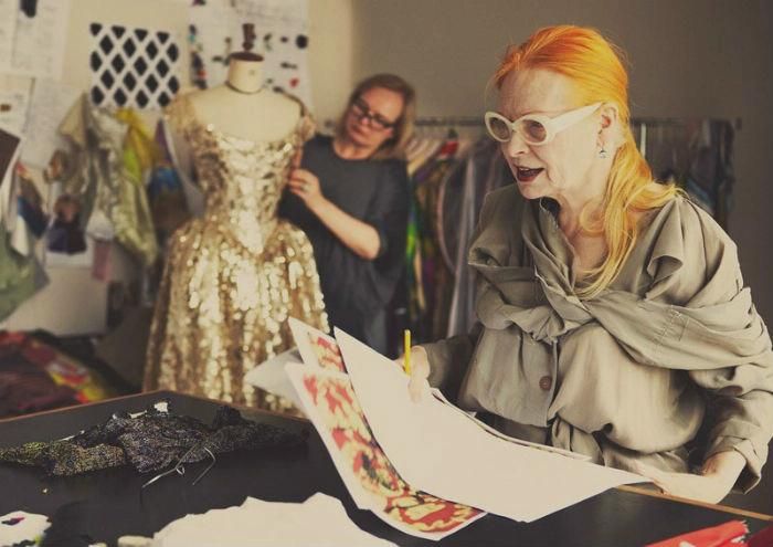 Rest in Peace Vivienne Westwood 🧡

#fashiondesigner
#styleicon
#Westwood 
#punkfashion
#90s
