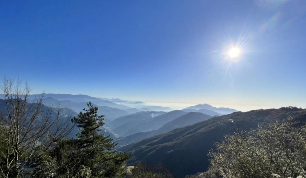 Looking at the first #dawn of the new year, make your new wishes for the new year!

#Dämmerung #aube #alba #amanecer