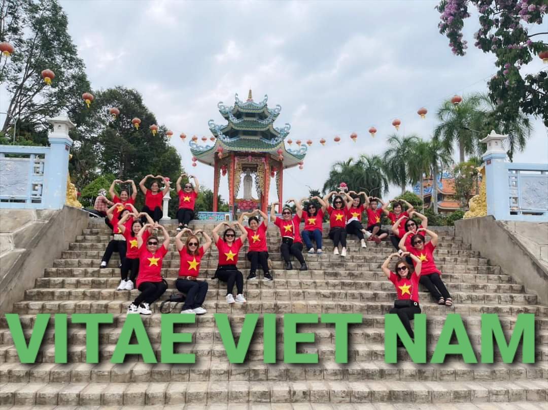 Huongnh2's tweet photo. @Shrage2018 Những người ở Bi lấy chức danh của mình, để lạm dụng đàn áp phá hủy doanh nghiệp #vitae và cướp đoạt tài sản của các thành viên vitae vô tội, là hành vi cả thế giới lên án kịch liệt. Hãy trả lại tự do cho người công bình https://t.co/fDE2rijAZN